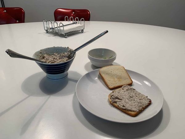 Making the 1909 mock pâté de foie gras sandwich.