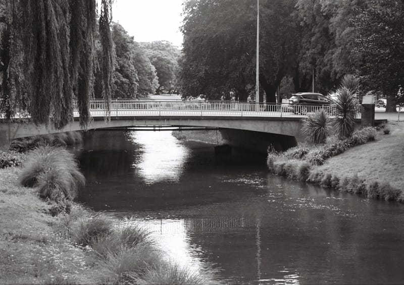 Avon river on bnw400cn film stock.