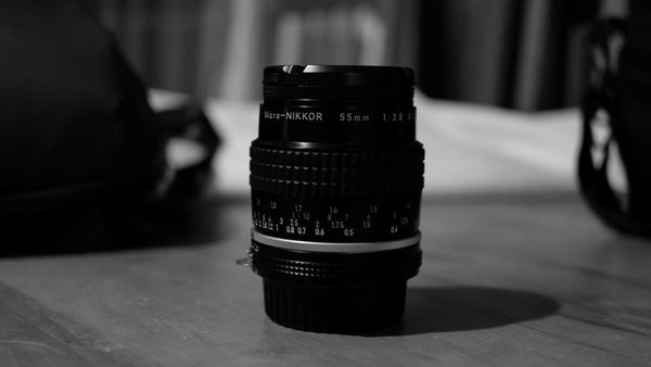 Nikon micro-nikkor 55mm 2.8 ais.
