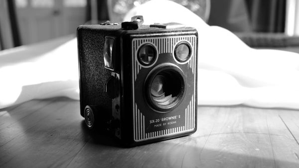 Using a Kodak Brownie six-20 camera