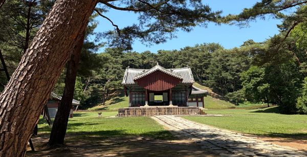 King Tae Jo’s Royal Tomb