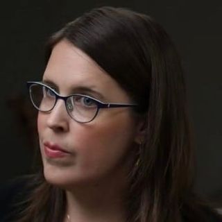 Alicia Stoller