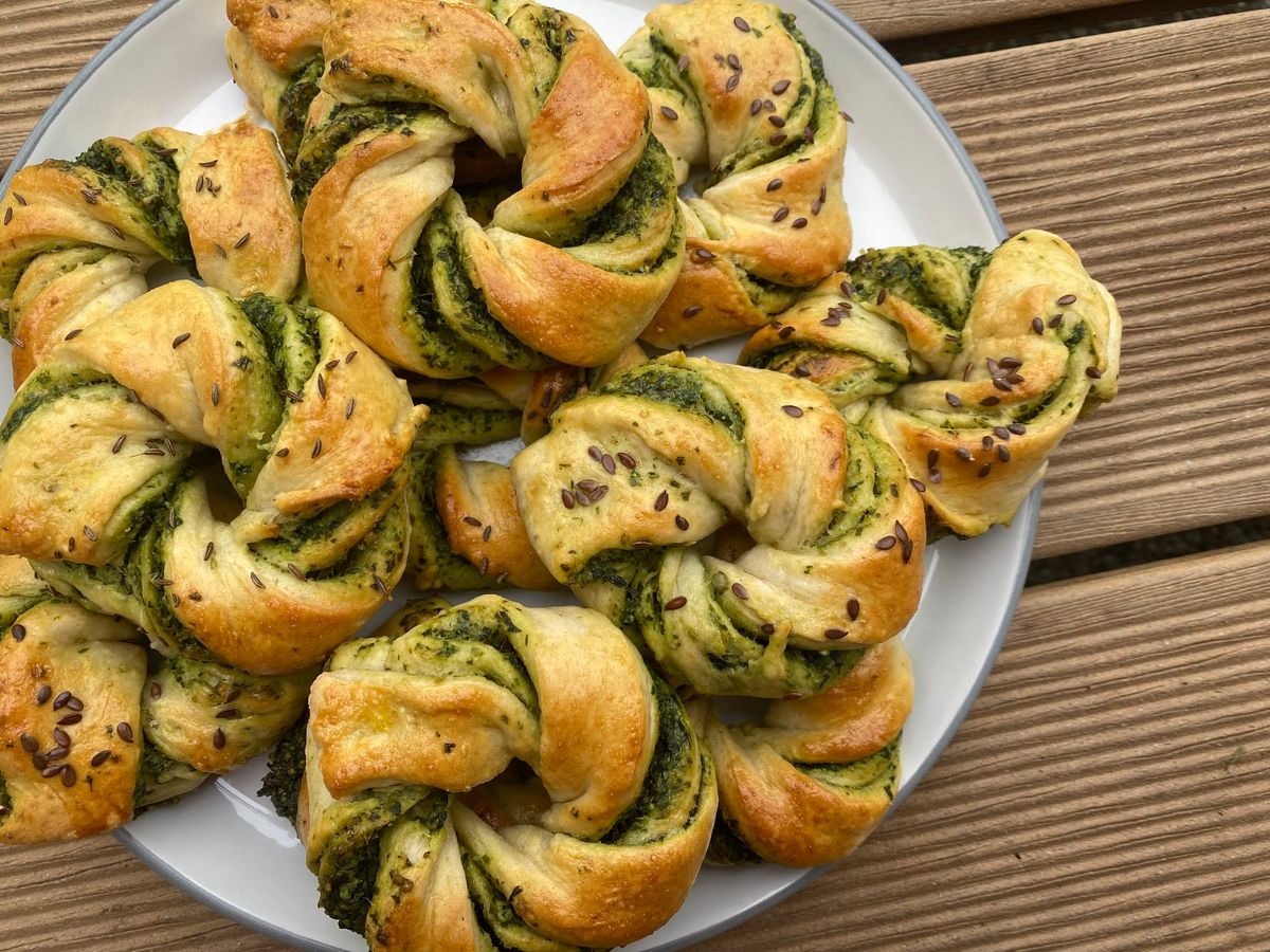 Bramborové uzly s medvědím česnekem