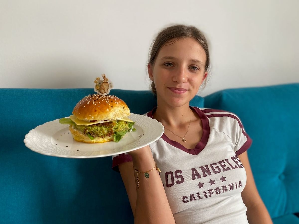 Cuketovo-hráškový burger