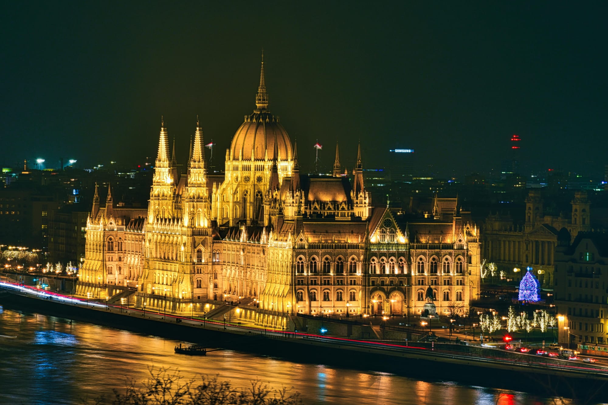 Budapest Travel Guide for History and Tradition: A Culture-First Way to Read the City