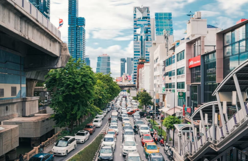 Thai Etiquette for Beginners: 15 Rules That Will Make Your Life Here Easier