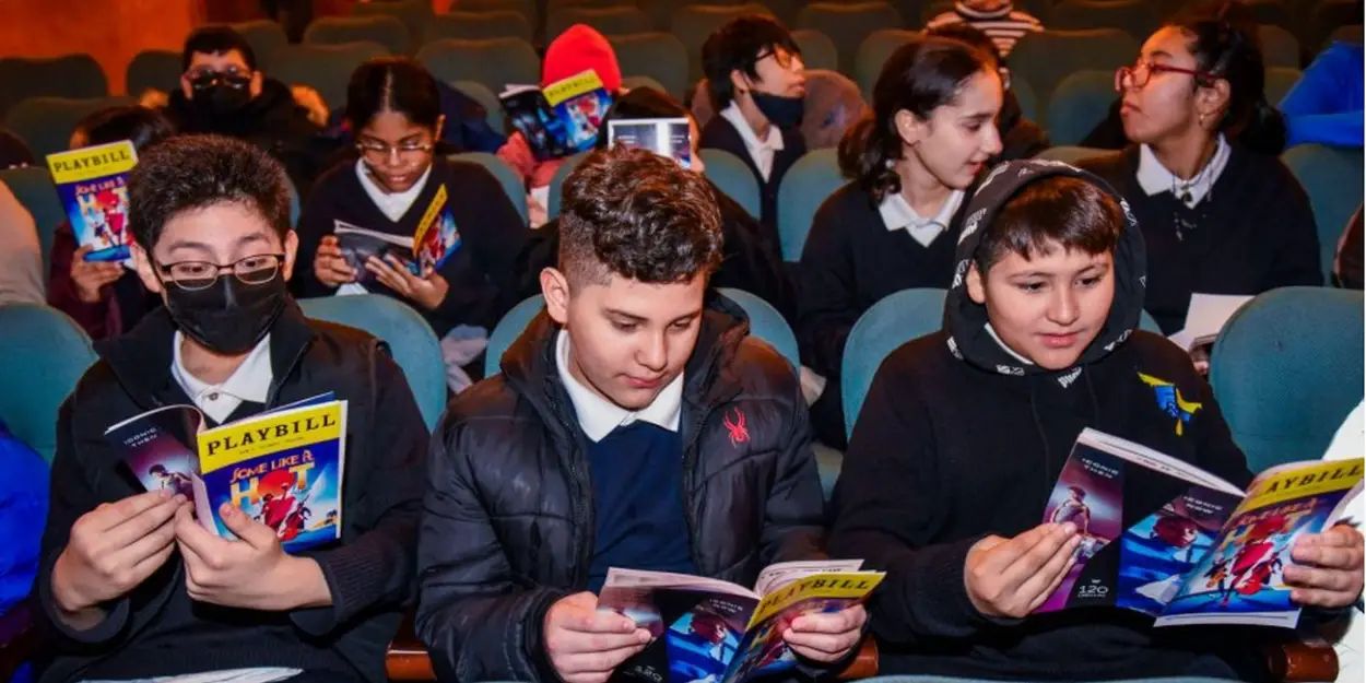 SOME LIKE IT HOT Welcomes 380+ NYC Public School Students to Broadway