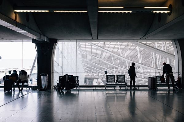 How to Get Your Book Into Airport Bookstores: The Ultimate Guide for Self-Published Authors