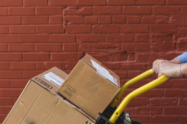 How to Ship Candles Safely and Keep Your Costs Down