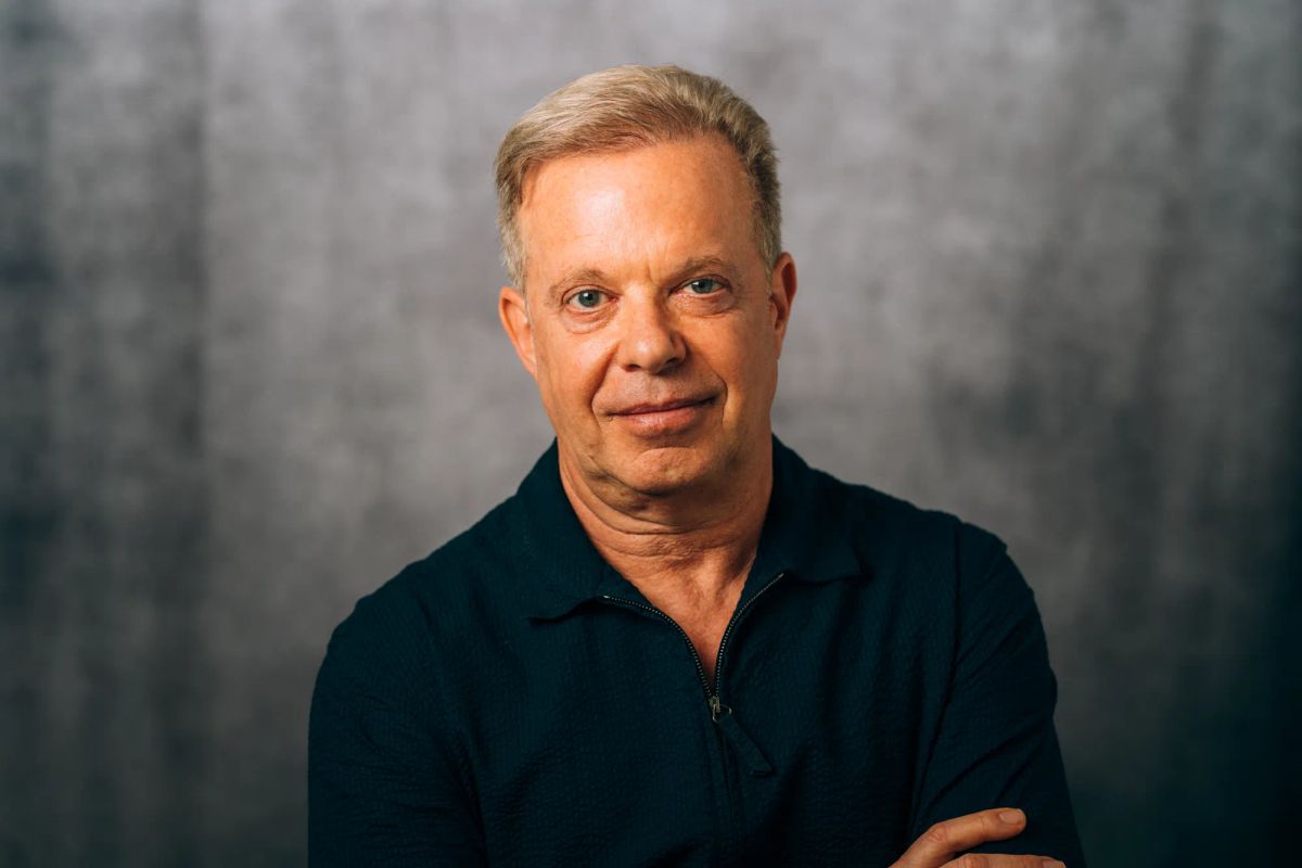 Dr. Joe Dispenza neuroscientist author and consciousness researcher teaching brain rewiring neuroplasticity and subconscious reprogramming