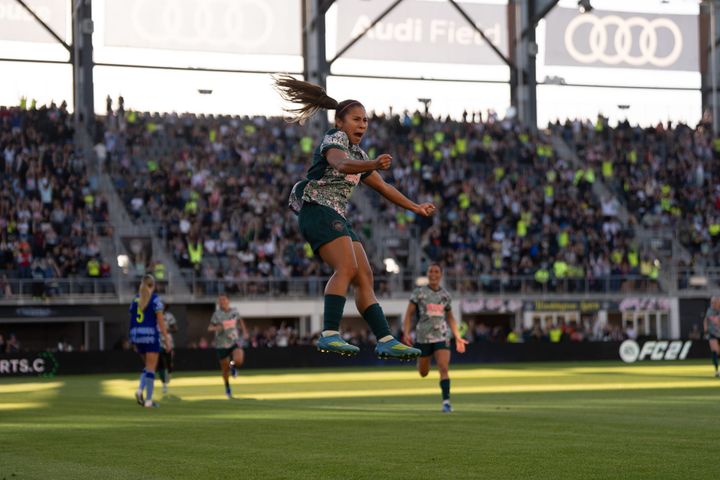 Leicy Santos celebrates her goal in the Washington Spirit's win over the Seattle Reign.