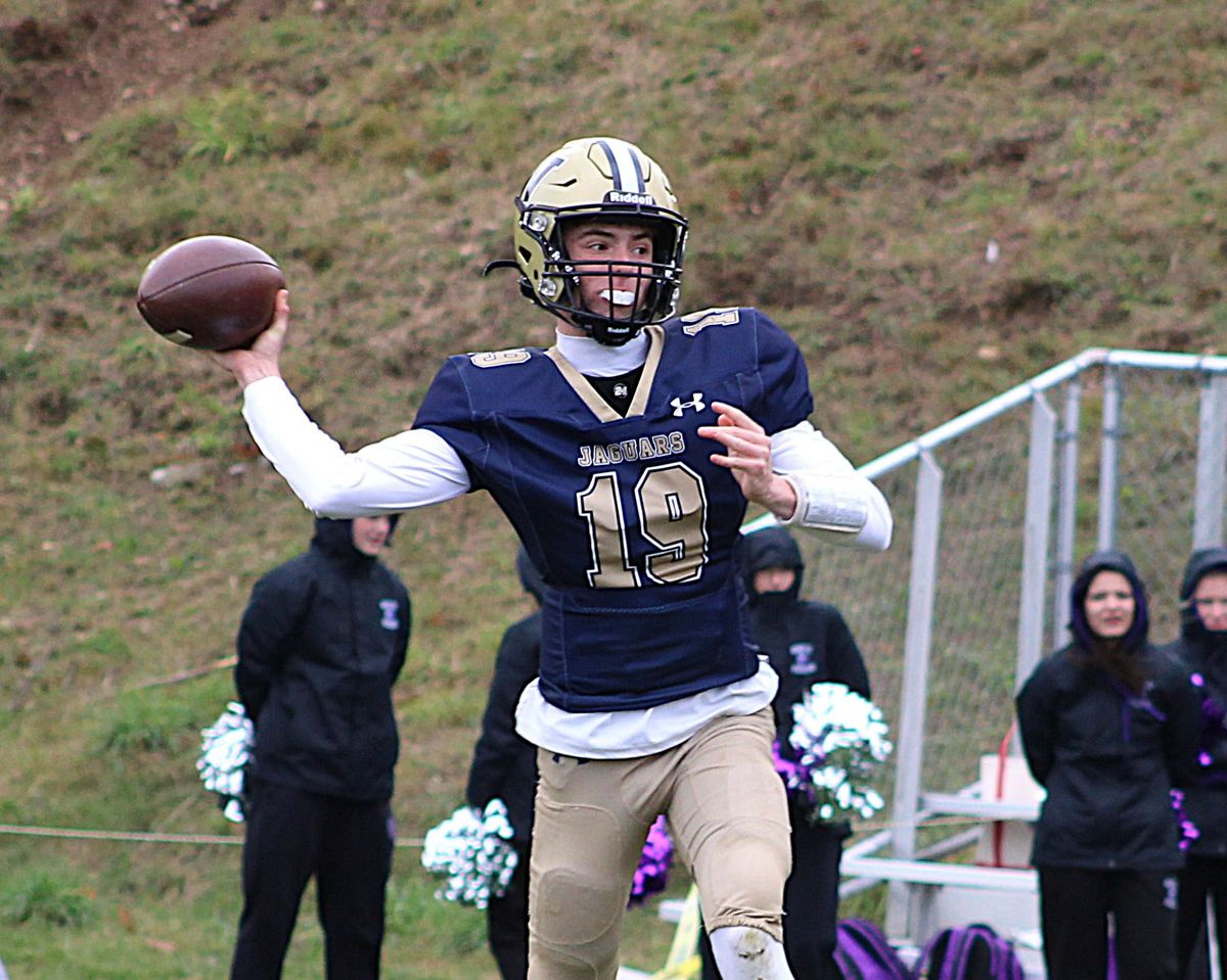Wright helps lift Windham football past Nashua South
