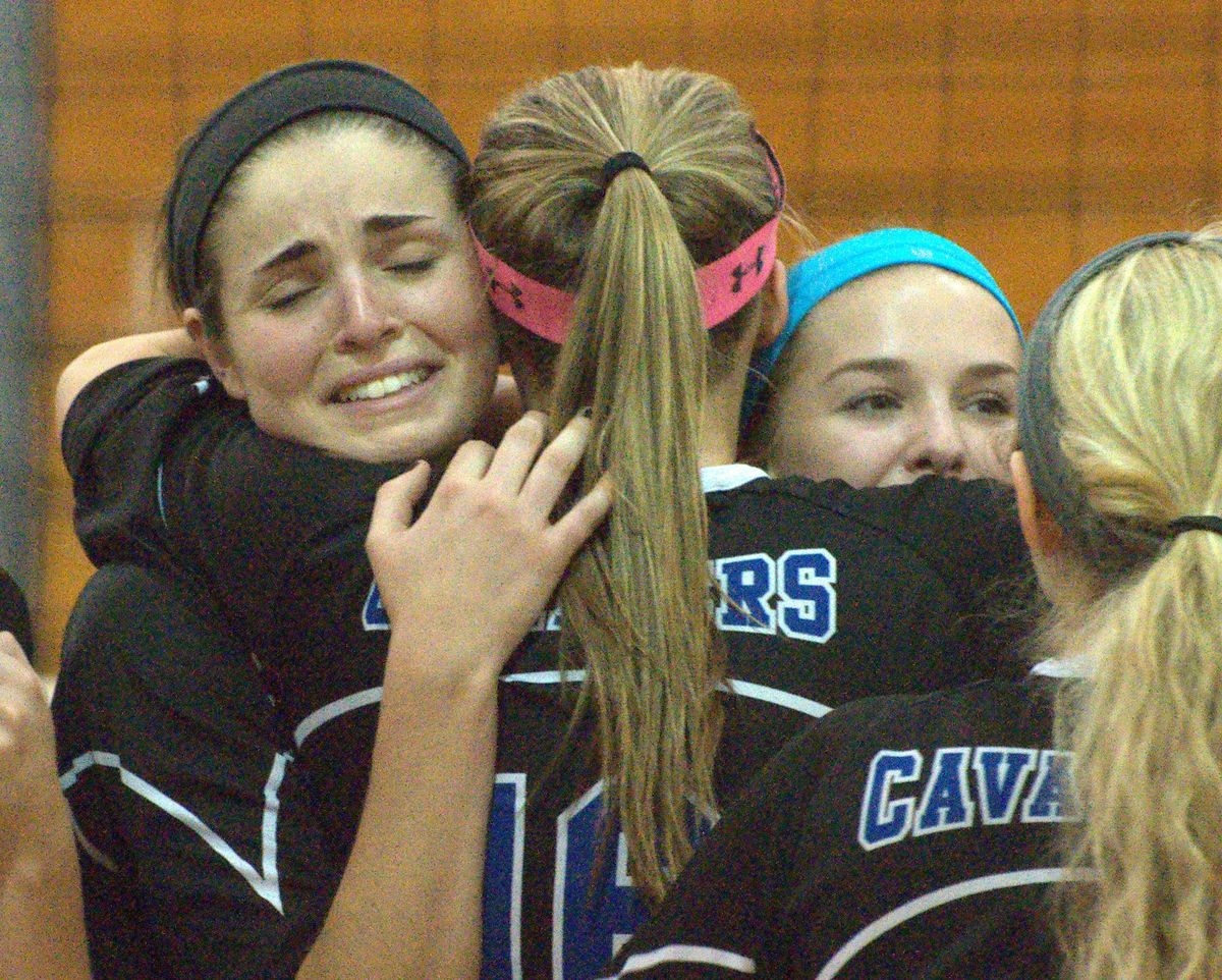 Hollis Brookline beats Bishop Guertin to win D1 girls volleyball title (video)