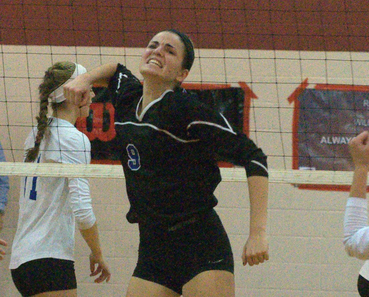 Hollis Brookline girls volleyball rallies to beat Merrimack, reach D1 final (video)
