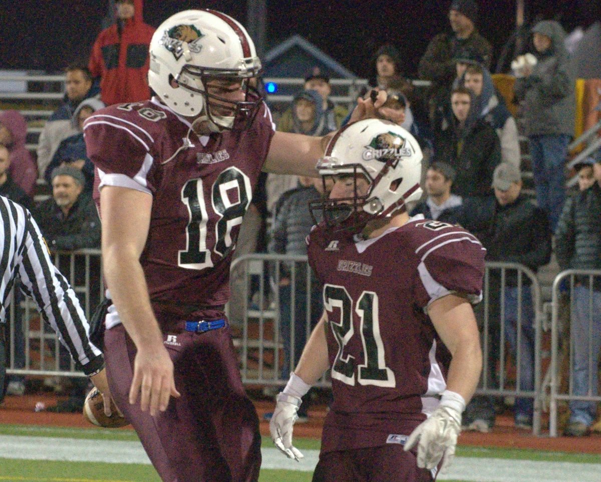 The Season: Goffstown High School Football (2015), Episode 14