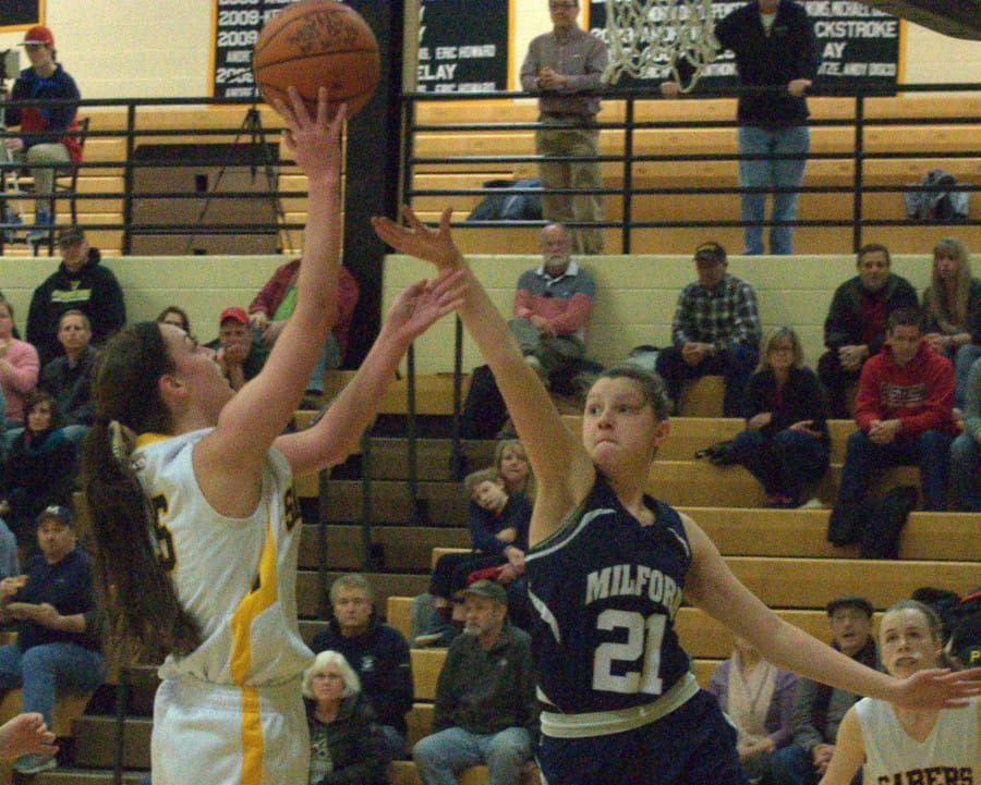 Souhegan girls basketball turns it on late to beat Milford