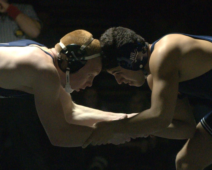 Wrestling Roundup: Windham knocks off Milford