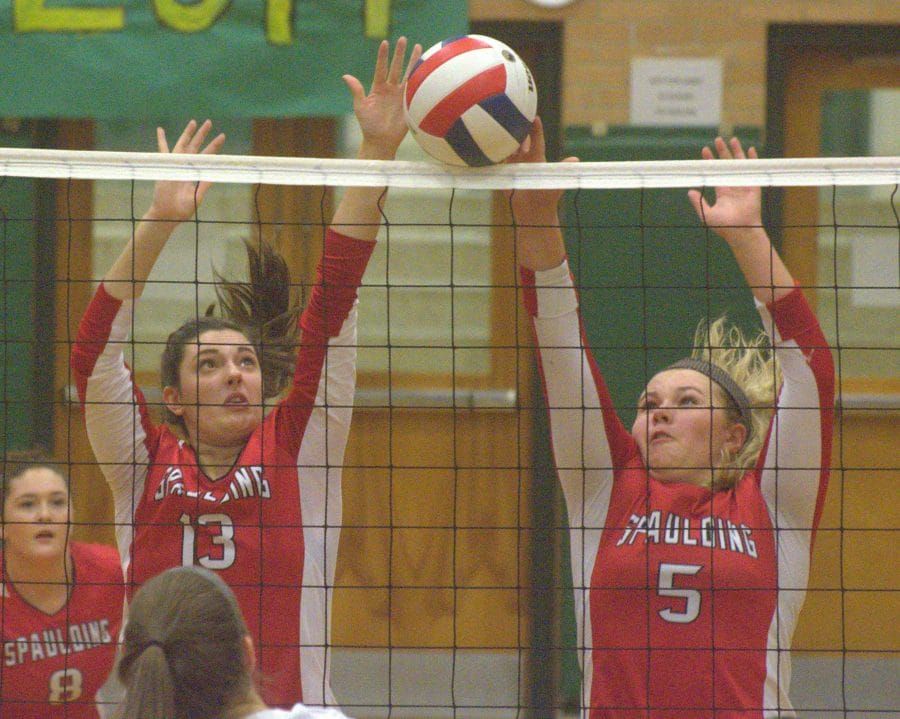 Spaulding girls volleyball pulls off surprise sweep of Bishop Guertin