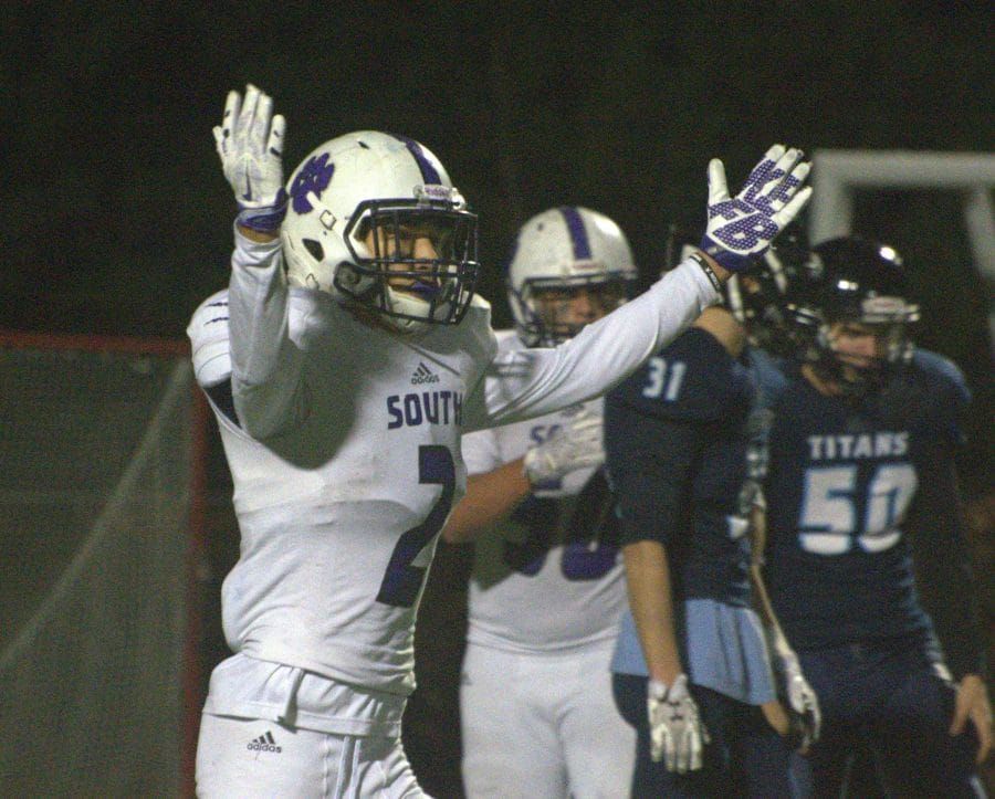 Nashua South football hangs on to beat Nashua North in Turkey Bowl