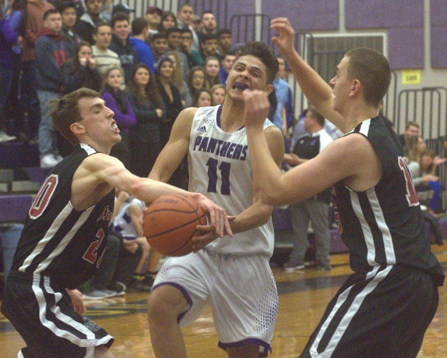 Zone defense gives Bedford boys basketball another look