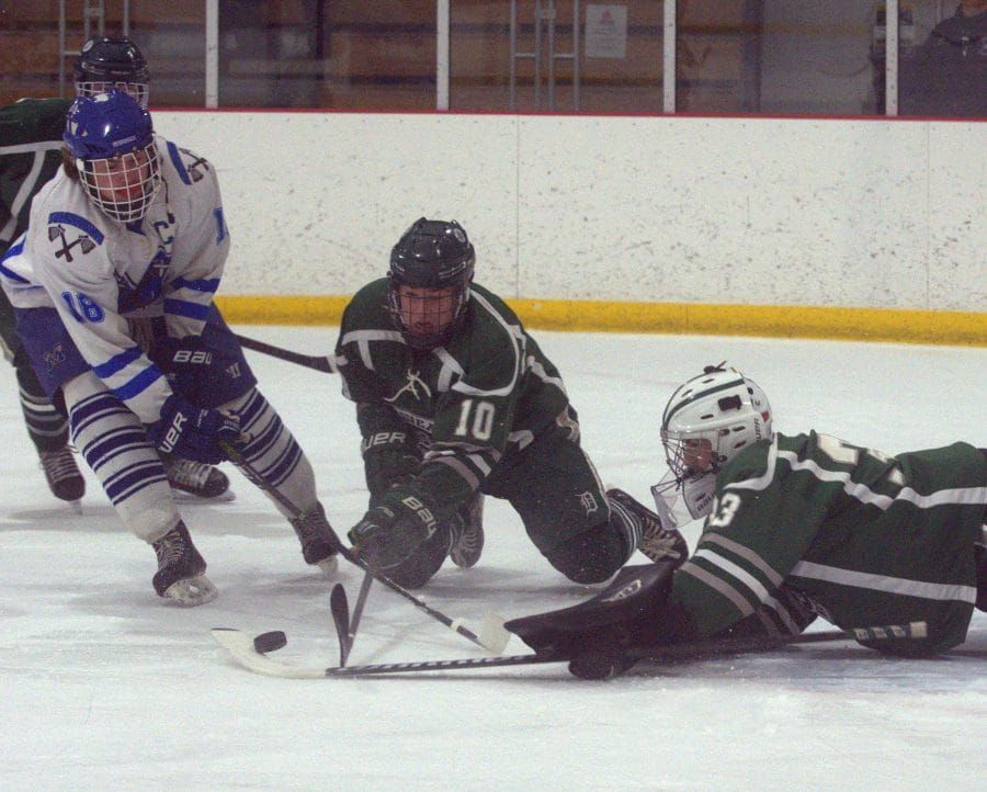 Dover boys hockey knocks off Merrimack to pick up sixth straight win