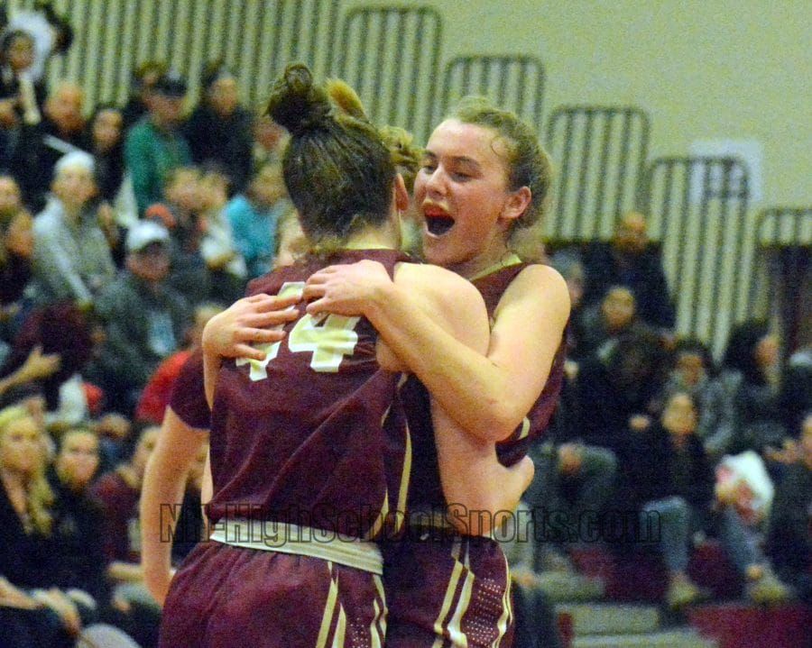 Portsmouth girls basketball takes down Bedford to reach D1 semifinals