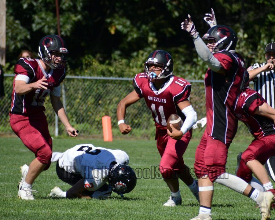 Defense, momentum swings gave Goffstown a successful return to football