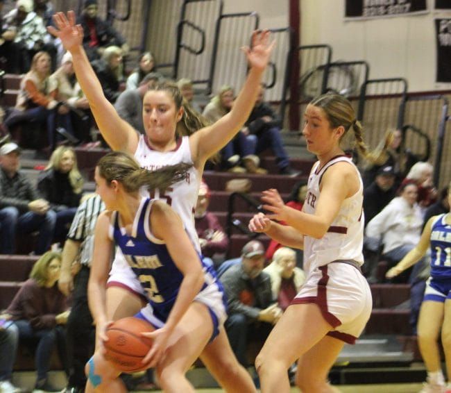 Portsmouth girls basketball finds way to hand Salem first loss