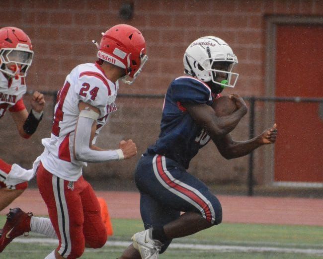 Manchester Memorial football scores late to get win over Spaulding (video)