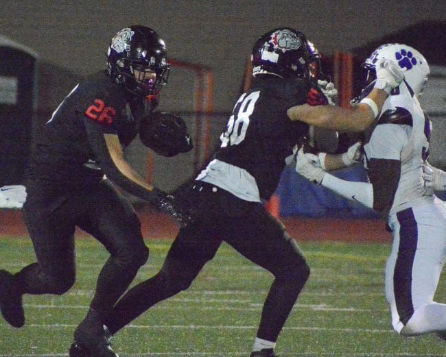 Bedford football goes to the ground to get win over Nashua South (video)