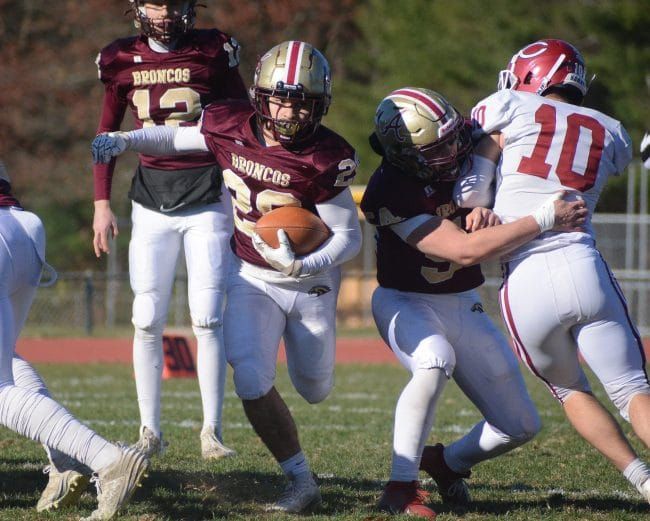 Complete game by Alvirne leads to D1 playoff win over Concord (video)