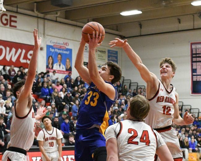Bond on, off the court helped ‘old school’ Belmont boys basketball reach top of D3