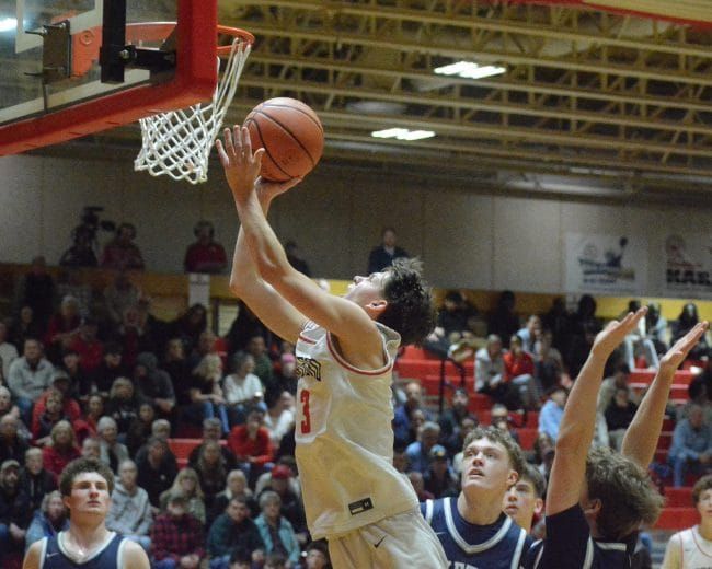 Bedford boys basketball returns to D1 title game after holding off Exeter (video)