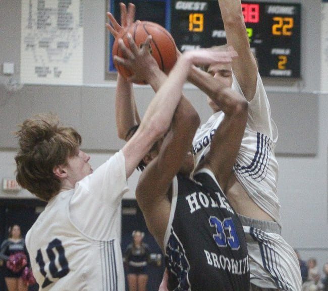 Sanborn boys basketball rallies to knock off Hollis Brookline in D2 quarters