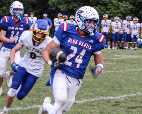 Ahumada sets record as Epping-Newmarket football tops Gilford