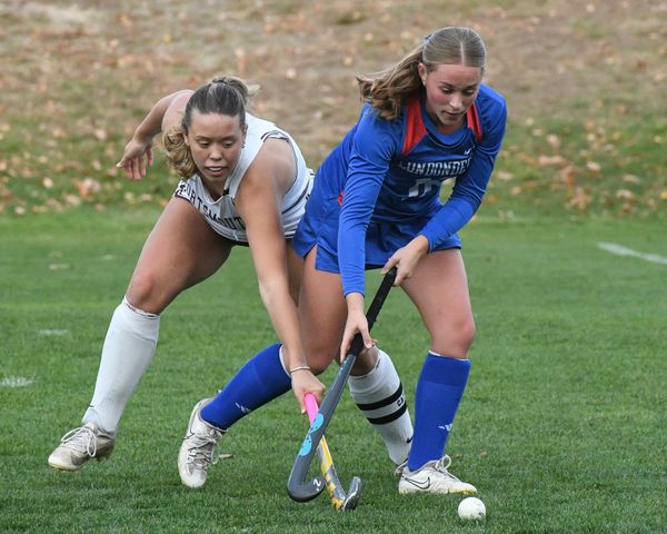 Londonderry scores early and late to beat Portsmouth in D1 field hockey playoffs (video)
