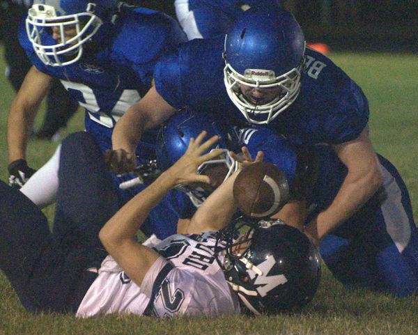 Milford football overcomes mistakes to beat Hollis Brookline