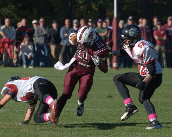 Castillo-Diaz, Duval hoping to keep Goffstown football on track