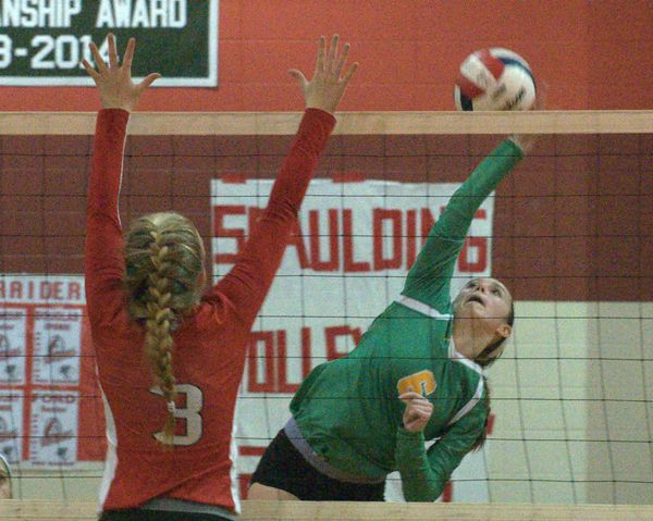 Bishop Guertin girls volleyball sweeps Spaulding to reach D1 final (video)