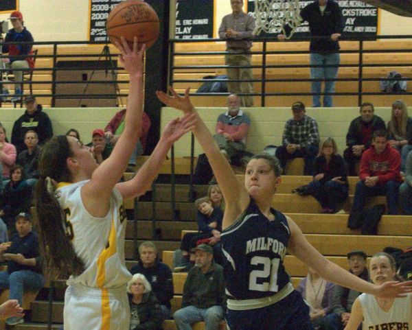 Souhegan girls basketball turns it on late to beat Milford