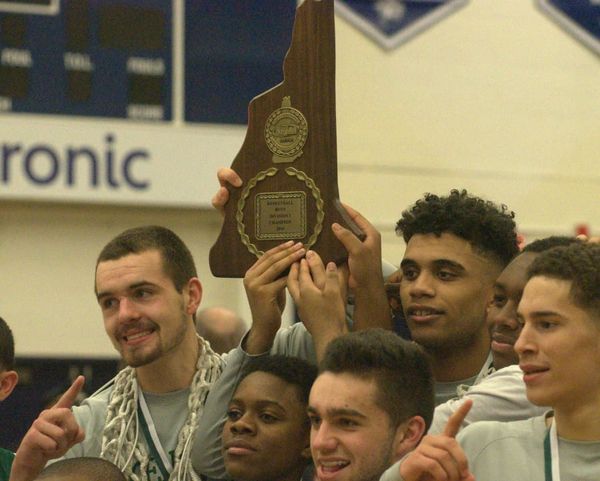 Manchester Central boys basketball beats Merrimack in OT to win D1 title (video)