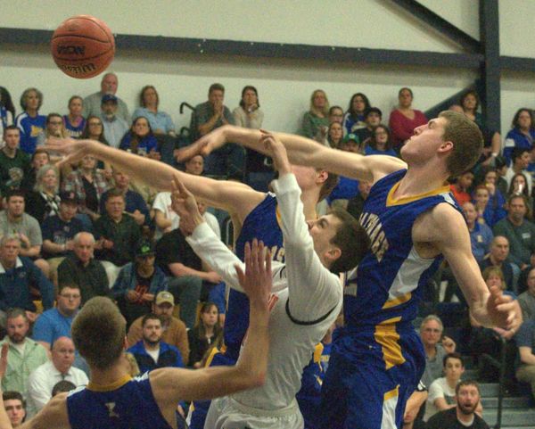 Kearsarge boys basketball hangs on to beat Conant in overtime (video)