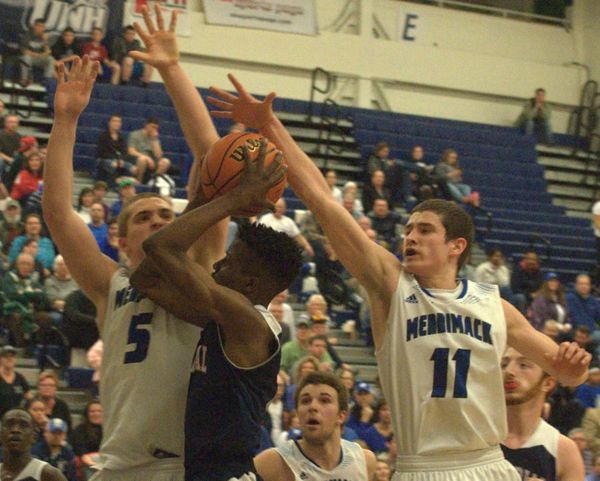 Merrimack boys basketball slows down Manchester Memorial in D1 semifinals (video)