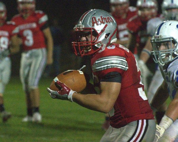 Pinkerton football’s defense bends, doesn’t break in win over Londonderry