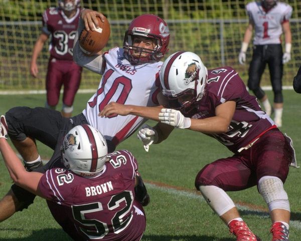 Defense, special teams lead Goffstown football past Timberlane