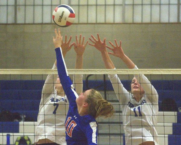Merrimack girls volleyball blows by Winnacunnet
