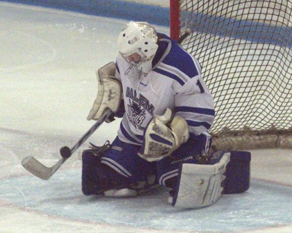 Salem boys hockey progressing quickly through season