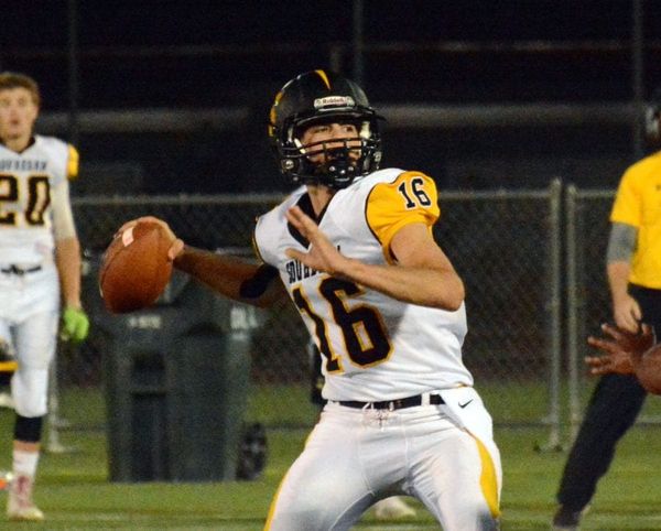 Souhegan football able to hold off Milford