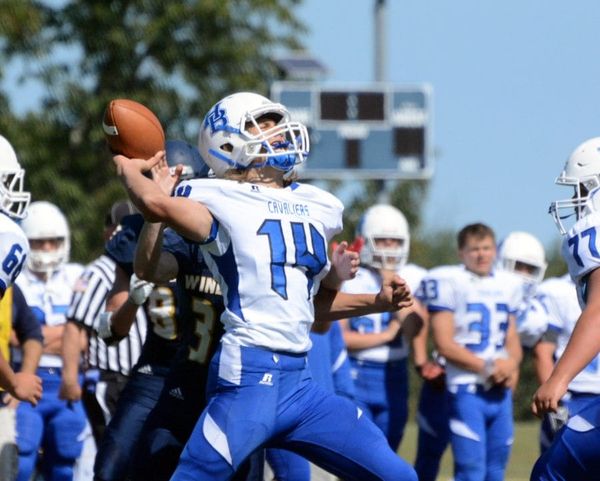 Hollis Brookline football advances to playoffs in dramatic fashion with win over Souhegan