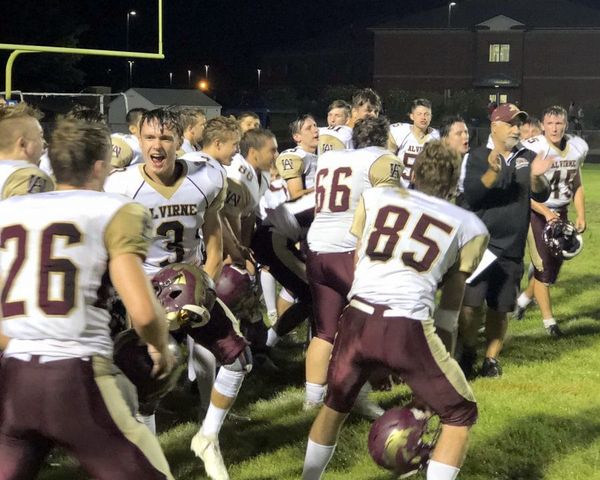 Alvirne football scores twice in third quarter to beat Pelham